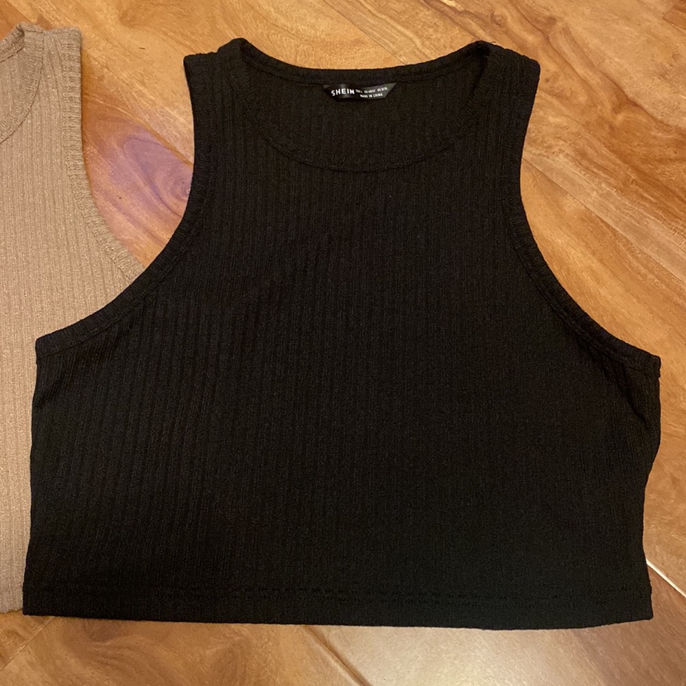 Set of 2 crop tops - Picture 3 of 7